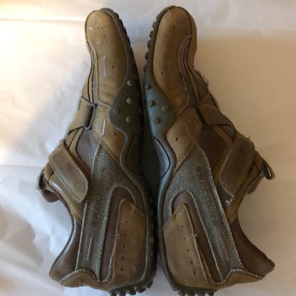 Men’s Skechers casual shoes. Size 11. Tan and brown. - Picture 5 of 7